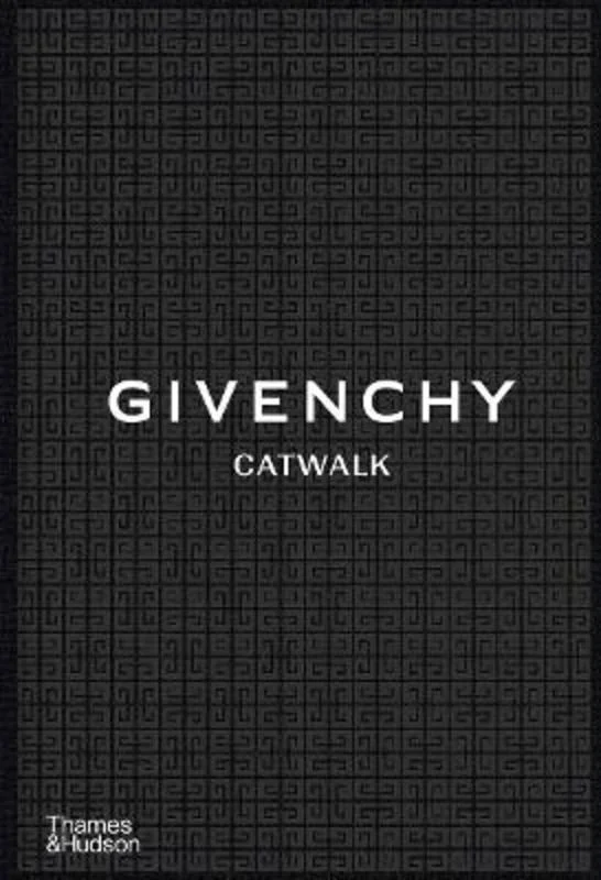 - Rabbit grass rack to prevent waste food boxGivenchy Catwalk
