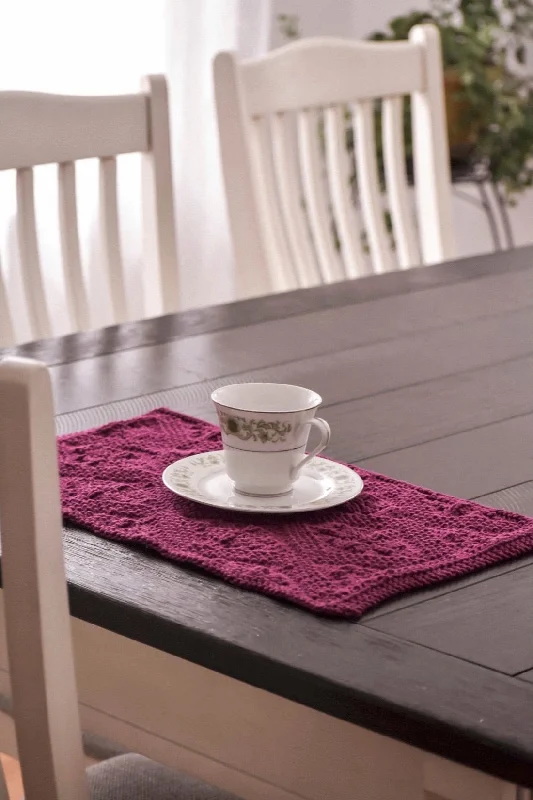 - Winter warm clothes for short-haired dogsCatalina Placemat (Knit)