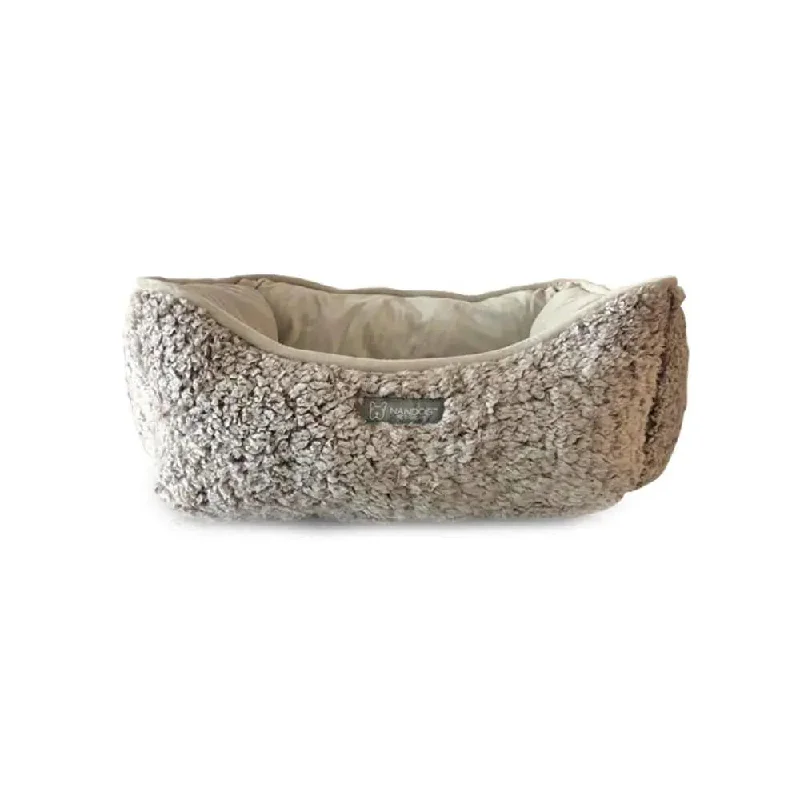 - Elderly dog ​​joint care mattressShaggy Beige Reversible Cuddler Pet Bed