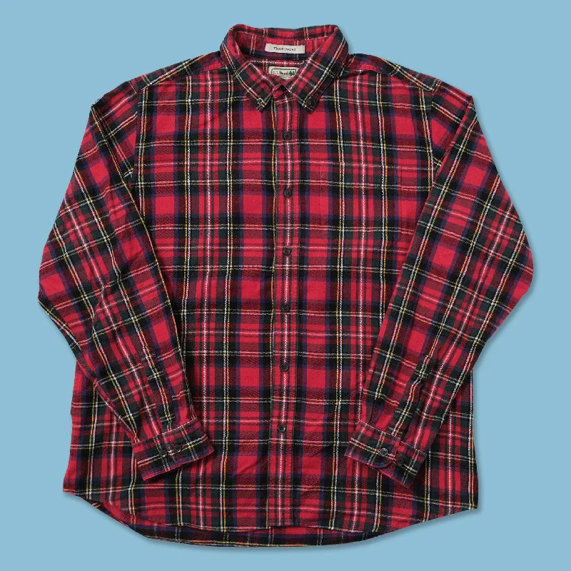 - Remote interactive pet feederVintage L.L. Bean Shirt Large