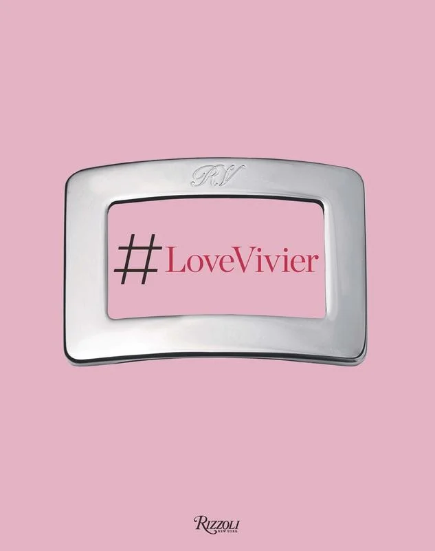 - Pet water dispenser UV sterilization versionRoger Vivier: La Vie en Vivier