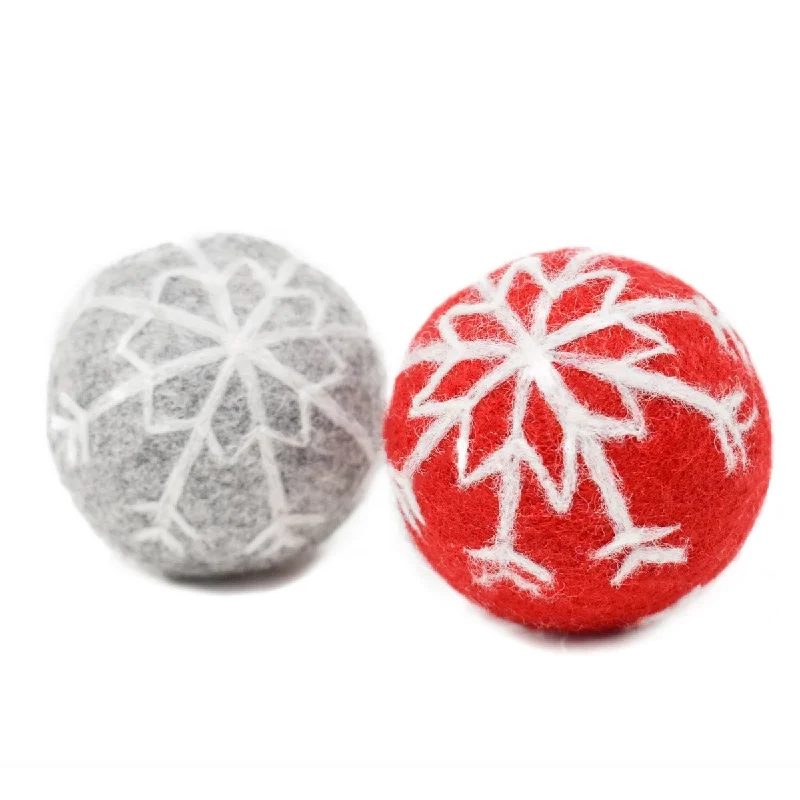 - How to choose pet toysHoliday Beastball Dog Toy