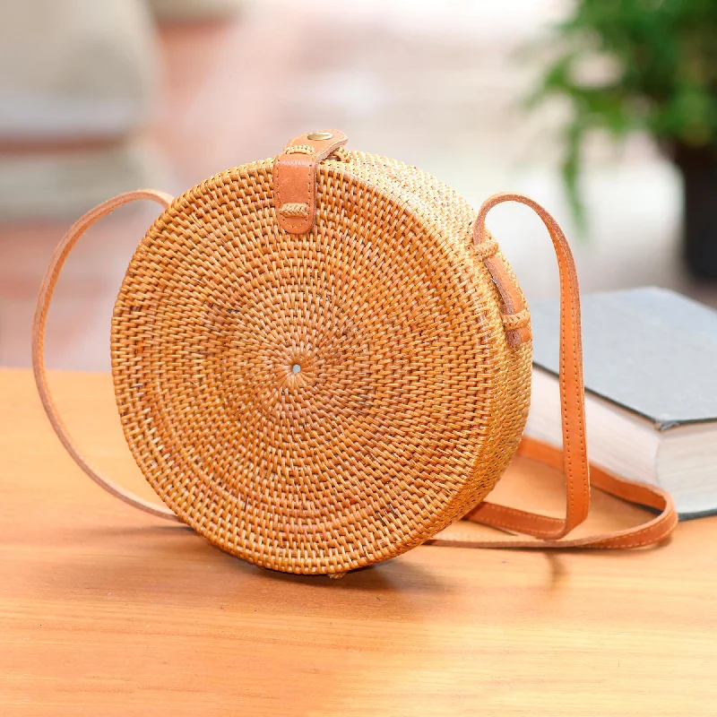 - Pet monitor with cameraHappy Tradition Round Woven Bamboo and Ate Grass Shoulder Bag - Pet monitor with cameraHappy Tradition Round Woven Bamboo and Ate Grass Shoulder Bag