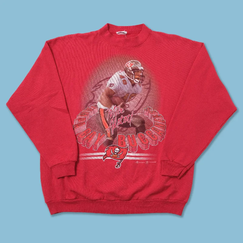 - Cat anti-jump window safety netVintage 1999 Bucs Sweater Medium / Large