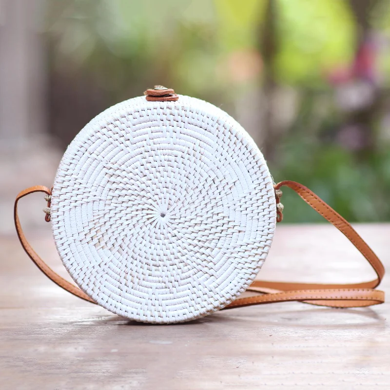 - Pet water dispenser UV sterilization versionWhite Flower White Flower Pattern Round Woven Bamboo Shoulder Bag - Pet water dispenser UV sterilization versionWhite Flower White Flower Pattern Round Woven Bamboo Shoulder Bag