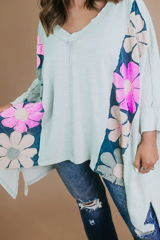 Oli & Hali: Oversized Washed Daisy Patch Top