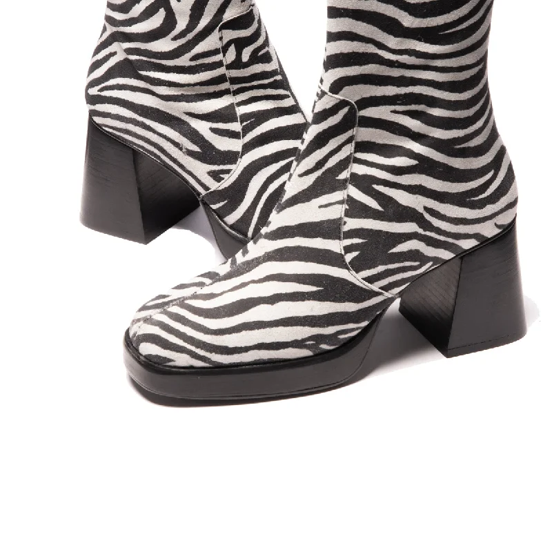 Sullivan Zebra Print