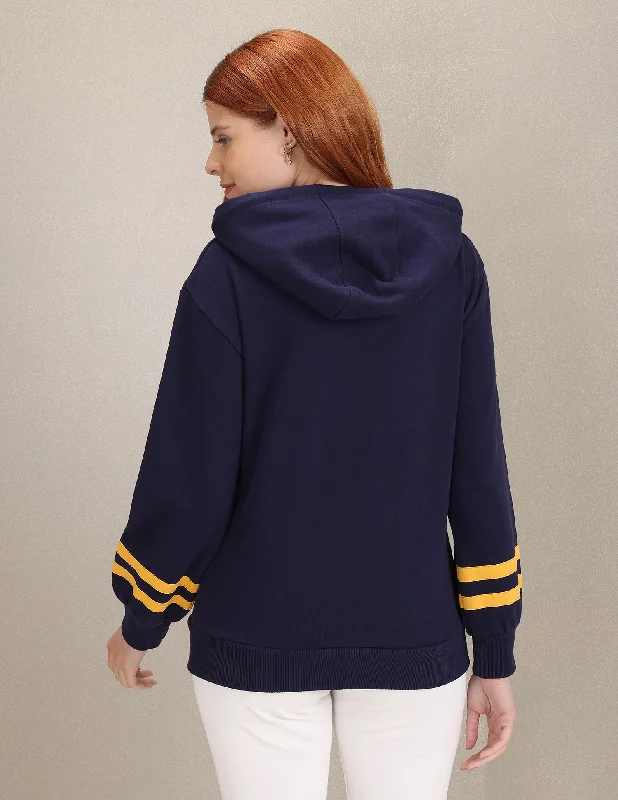 Contrast Stripe Solid Hooded Sweatshirt