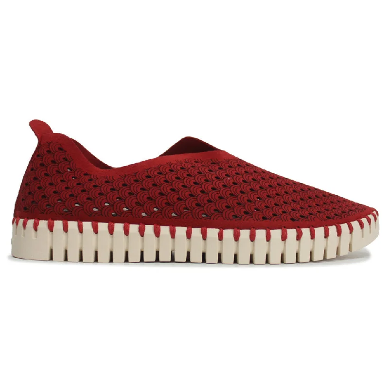 Deep Red / UK 4.5 | US 7-7.5 Women | EU 37 / Medium